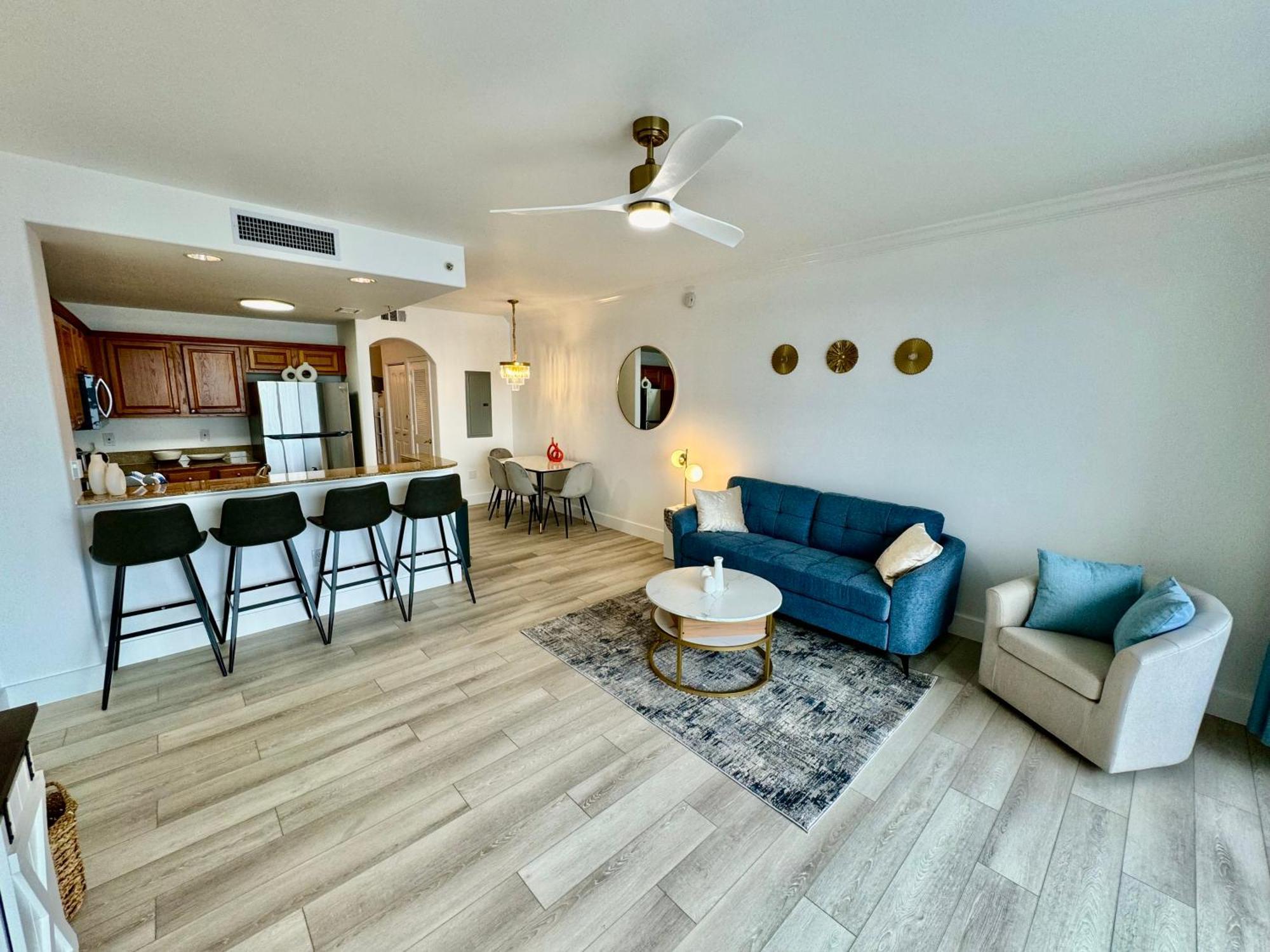 Balcony King Suite - Lake & Pool View Orlando Ngoại thất bức ảnh