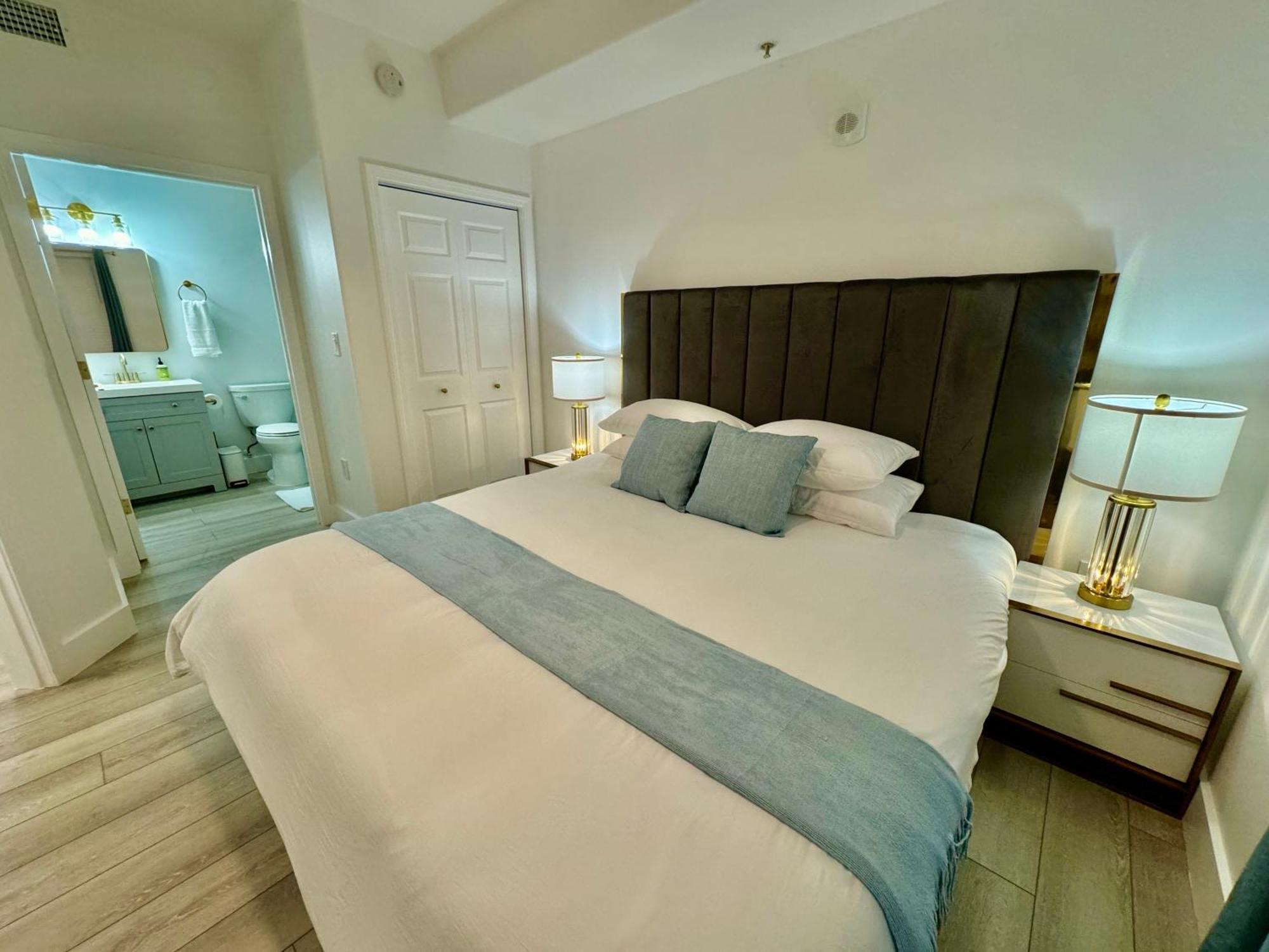 Balcony King Suite - Lake & Pool View Orlando Ngoại thất bức ảnh