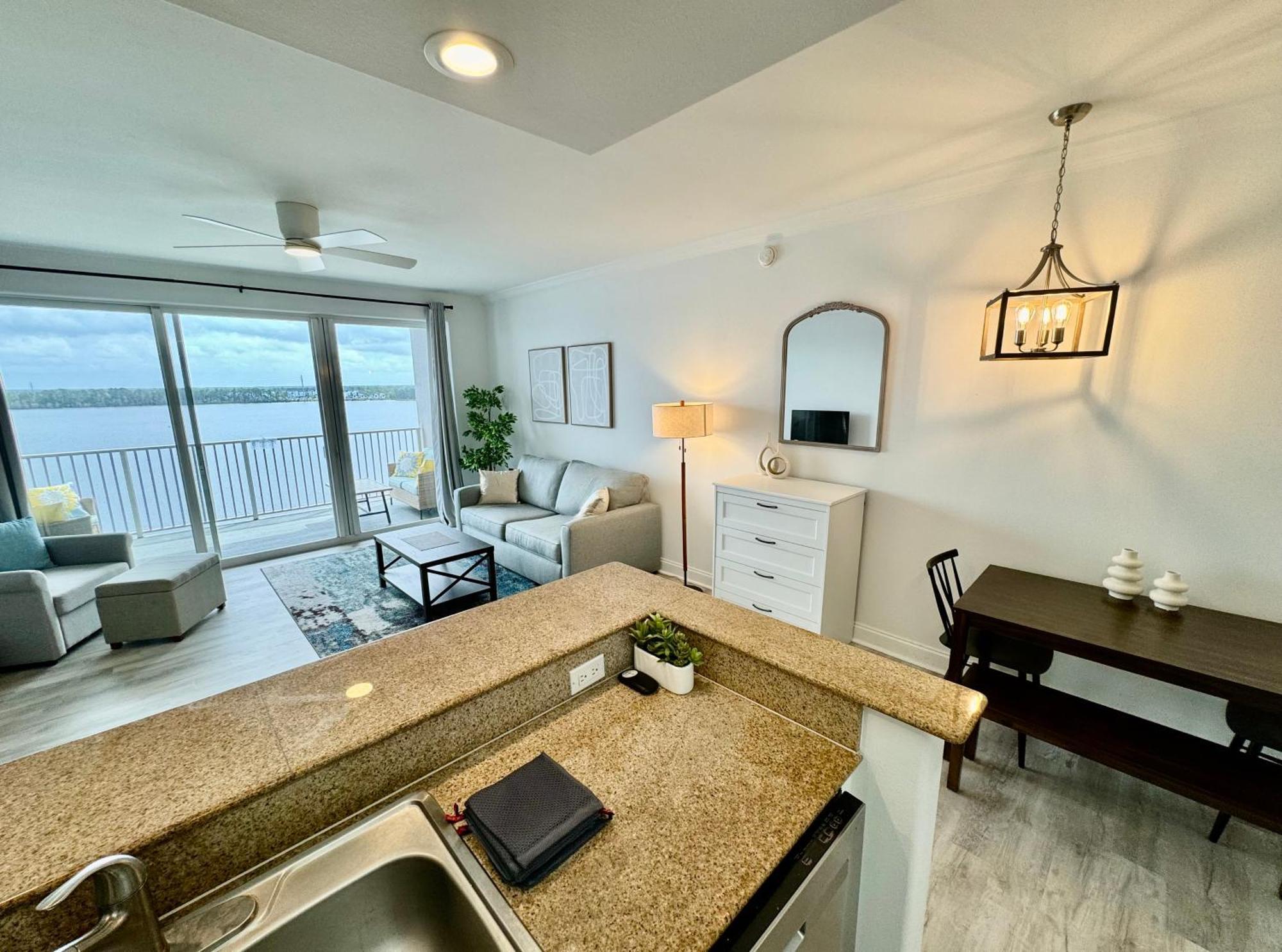 Balcony King Suite - Lake & Pool View Orlando Ngoại thất bức ảnh