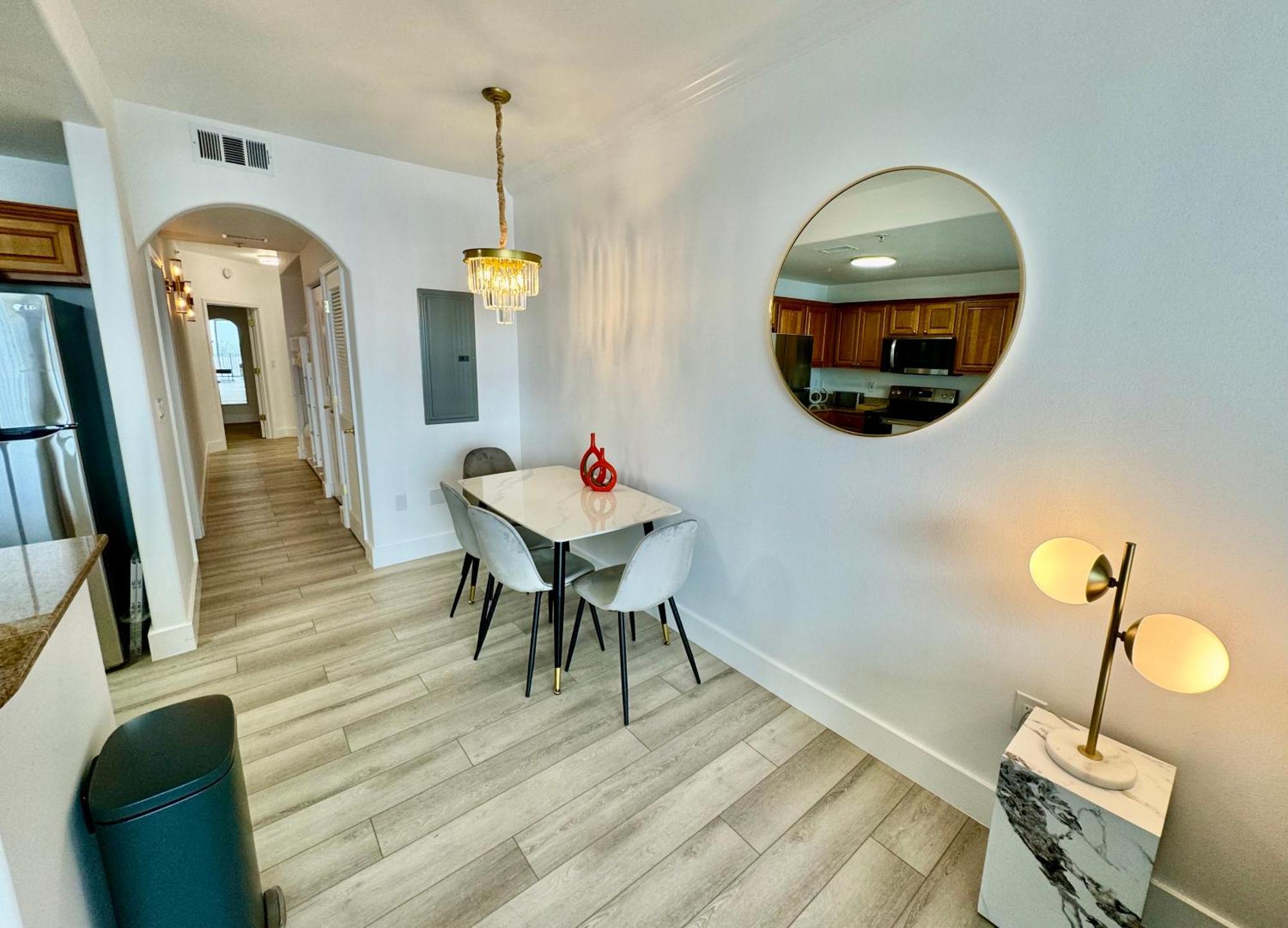Balcony King Suite - Lake & Pool View Orlando Ngoại thất bức ảnh